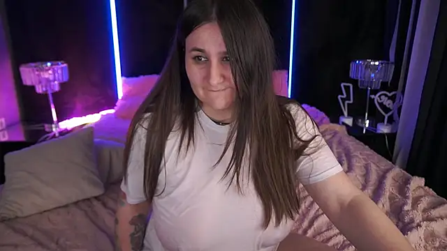 JuicyBeRrys online show from January 2025 07:06:02 AM