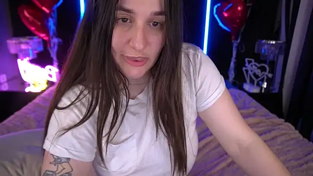 JuicyBeRrys online show from February 2025 04:10:02 PM