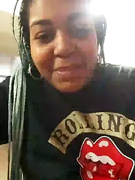 Snapshot of ELLA_KELLY chatting on December 2024 12:05:02 PM ELLA KELLY online show from December 2024 12:05:02 PM