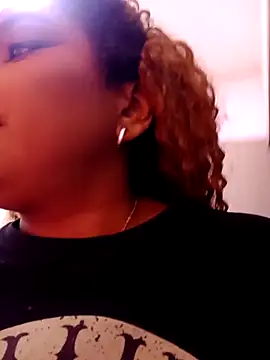 ELLA KELLY online show from March 2026 11:37:01 AM