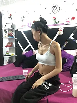 1lovelygirls online show from September 2025 12:06:01 PM