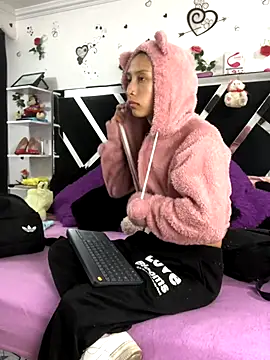 1lovelygirls online show from October 2025 12:02:01 PM