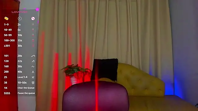 Snapshot of StarMilf chatting on February 2025 12:34:02 PM StarMilf online show from February 2025 12:34:02 PM