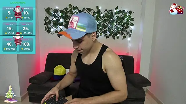 Snapshot of jonathanjoestar_ chatting on December 2024 09:09:02 PM jonathanjoestar online show from December 2024 09:09:02 PM
