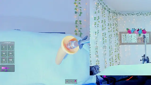 Tiffanny Love  online show from October 2025 08:14:02 AM