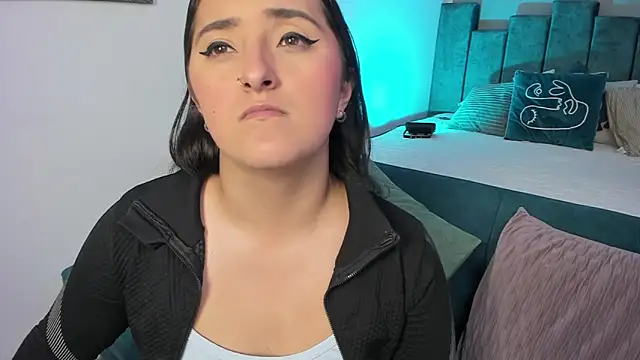 Kathia Morelli online show from September 2025 11:43:02 AM