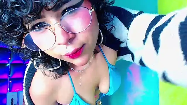 Snapshot of kuromi69 chatting on January 2025 05:11:01 AM kuromi69 online show from January 2025 05:11:01 AM