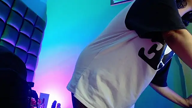 Snapshot of kuromi69 chatting on February 2025 03:42:01 AM kuromi69 online show from February 2025 03:42:01 AM