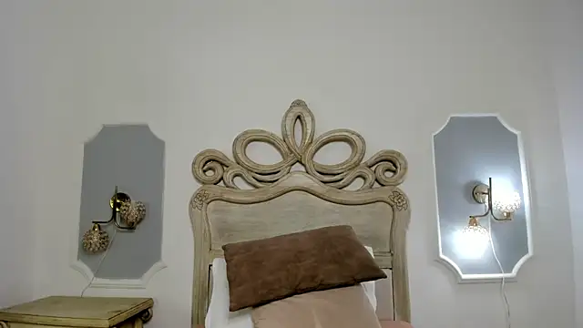 Sara  Williams online show from October 2025 04:25:02 AM