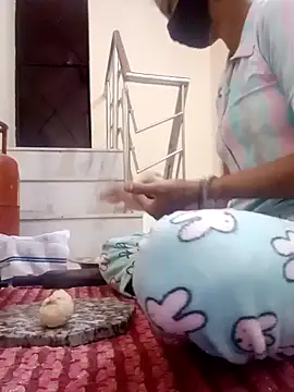 Payal-Love143 online show from December 2024 02:22:01 PM