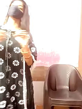 Payal-Love143 online show from December 2024 06:17:02 PM