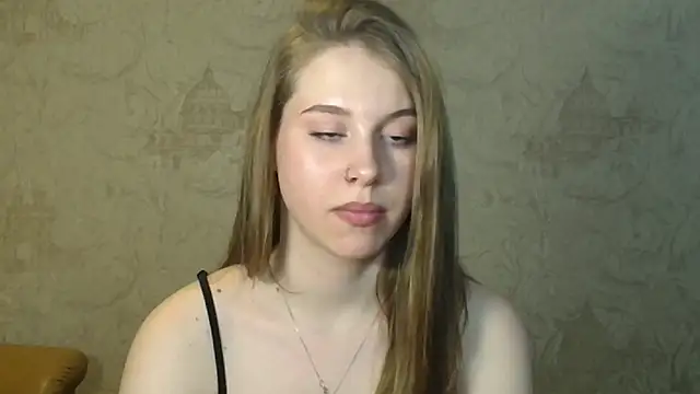 Snapshot of KirraLiam chatting on February 2025 03:15:02 PM KirraLiam online show from February 2025 03:15:02 PM