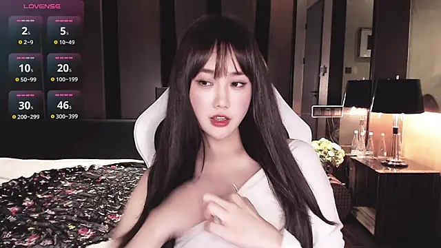 Snapshot of Cartier-__Daji- chatting on June 2026 02:33:01 PM Cartier- Daji- online show from June 2026 02:33:01 PM