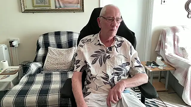 cutaboverest online show from April 2026 04:50:02 PM