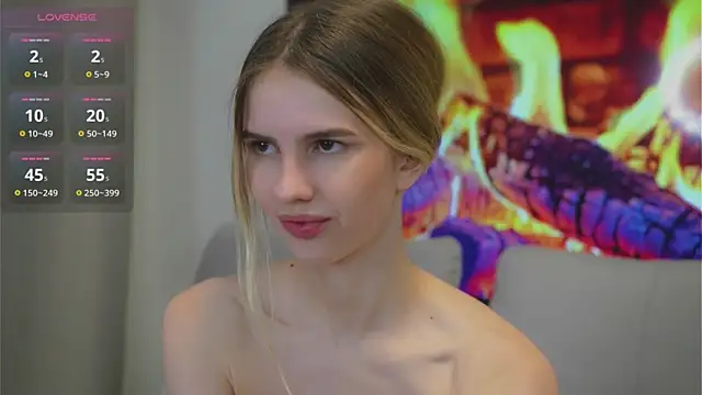 Fluffy-Angel online show from December 2025 05:32:01 PM