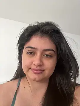 Stephania 18 online show from January 2025 12:05:01 PM