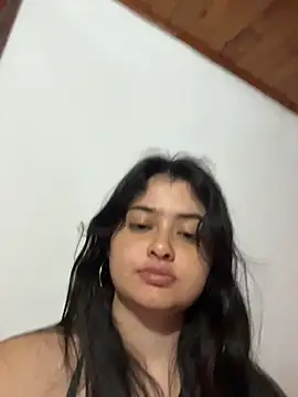 Stephania 18 online show from October 2025 04:55:01 AM