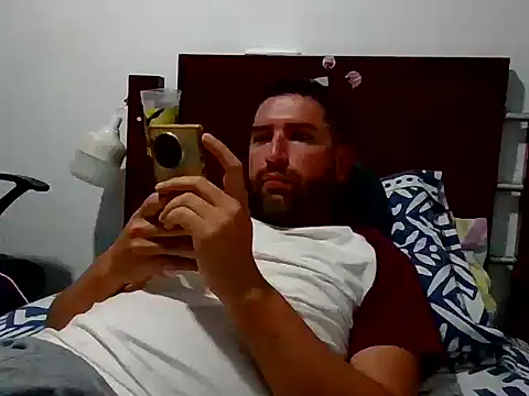 LukaE35 online show from February 2026 10:27:01 PM