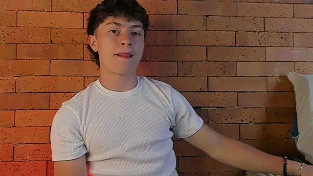 Ares Dickson online show from January 2025 03:23:02 AM