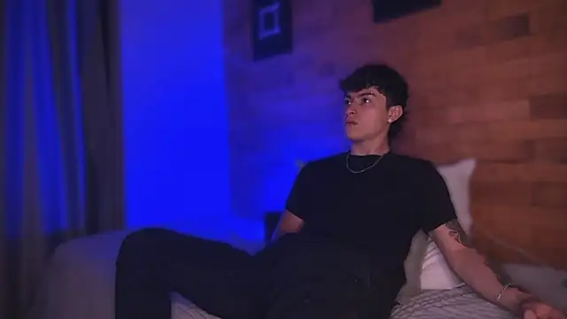 Ares Dickson online show from March 2025 05:41:02 AM