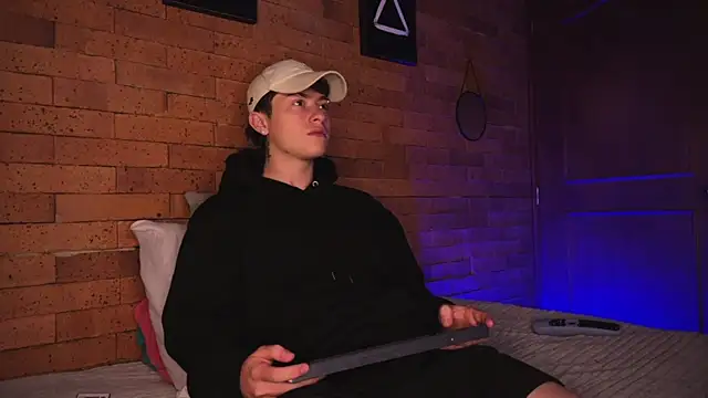 Ares Dickson online show from March 2025 09:37:02 AM