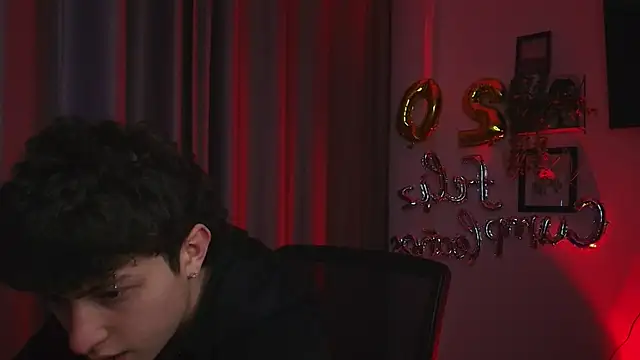 Ares Dickson online show from September 2025 03:44:01 AM