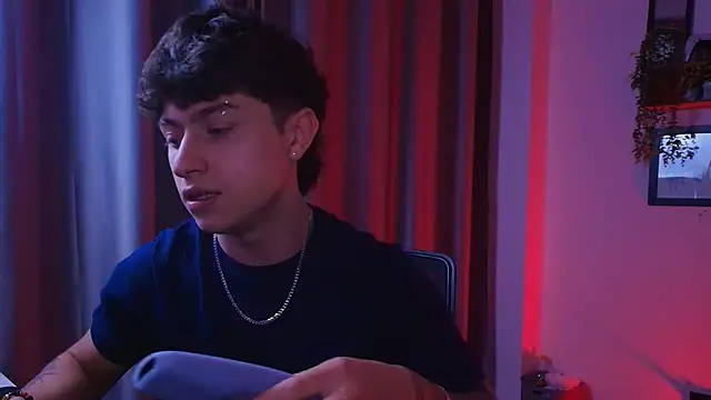 Ares Dickson online show from October 2025 05:07:02 AM