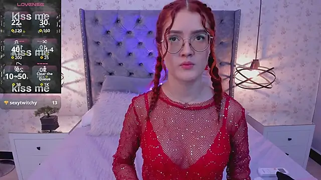 Snapshot of MiaWinx chatting on December 2024 01:57:02 AM MiaWinx online show from December 2024 01:57:02 AM