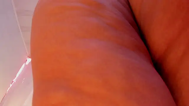 Busty Juicy online show from February 2025 05:57:02 PM