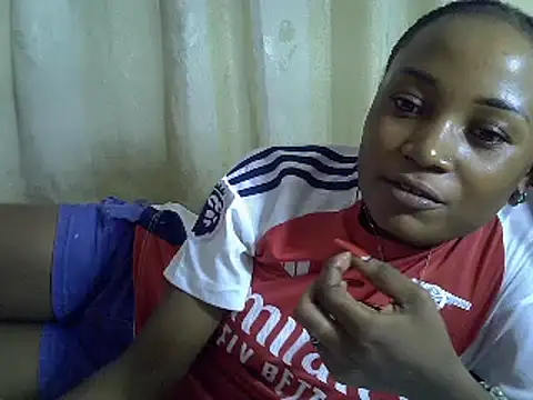 Snapshot of SpicyPetite chatting on January 2025 03:15:02 PM SpicyPetite online show from January 2025 03:15:02 PM