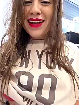 Snapshot of GatitaXD27 chatting on October 2025 09:21:02 AM GatitaXD27 online show from October 2025 09:21:02 AM