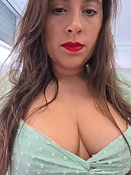 Snapshot of GatitaXD27 chatting on November 2025 09:42:02 AM GatitaXD27 online show from November 2025 09:42:02 AM