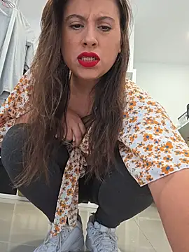 Snapshot of GatitaXD27 chatting on November 2025 10:04:02 AM GatitaXD27 online show from November 2025 10:04:02 AM