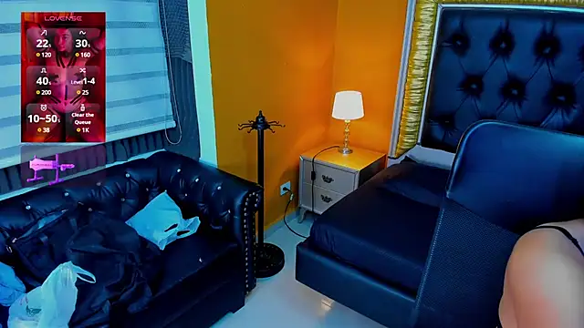 AniEvans  online show from March 2025 10:51:01 AM