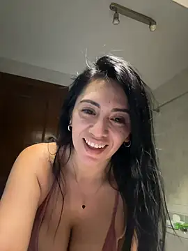 Snapshot of tamara_jay chatting on December 2024 11:19:02 PM tamara jay online show from December 2024 11:19:02 PM