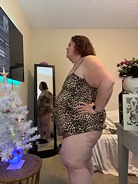 MsStrawbooty online show from December 2025 04:57:02 PM