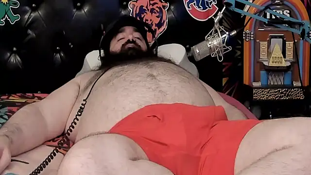Snapshot of Dominant_BEAR chatting on September 2025 08:31:02 PM Dominant BEAR online show from September 2025 08:31:02 PM