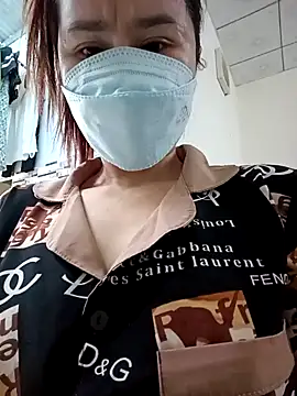 Snapshot of ___Erin___ chatting on January 2025 03:32:02 AM Erin online show from January 2025 03:32:02 AM
