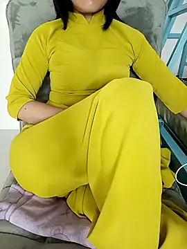 Snapshot of ___Erin___ chatting on September 2025 03:34:01 PM Erin online show from September 2025 03:34:01 PM