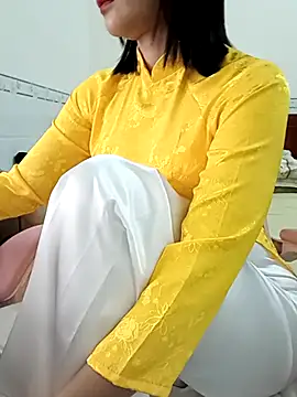    Erin    online show from January 2026 02:33:01 PM