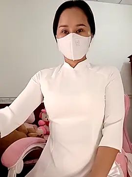    Erin    online show from February 2026 02:15:01 AM