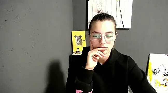 lady olivia  online show from February 2025 04:58:01 PM