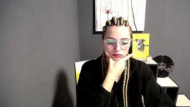 lady olivia  online show from October 2025 02:28:01 PM