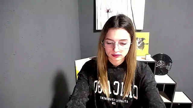 lady olivia  online show from November 2025 04:50:01 PM