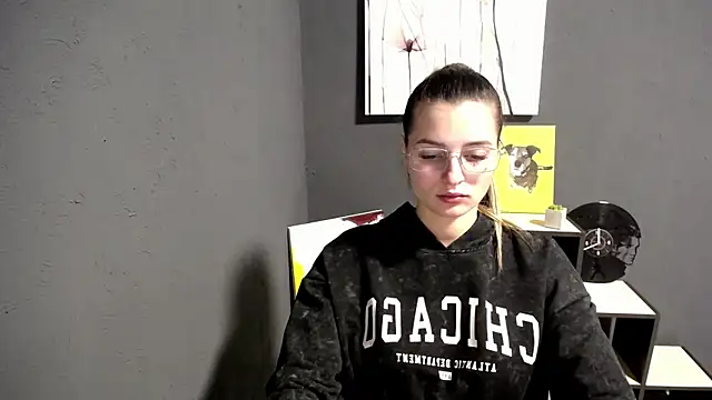 lady olivia  online show from November 2025 02:23:01 PM