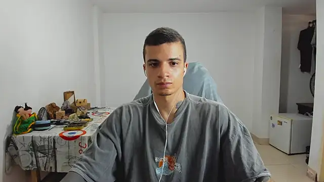 Snapshot of Balo_lovers chatting on January 2025 05:17:01 PM Balo lovers online show from January 2025 05:17:01 PM