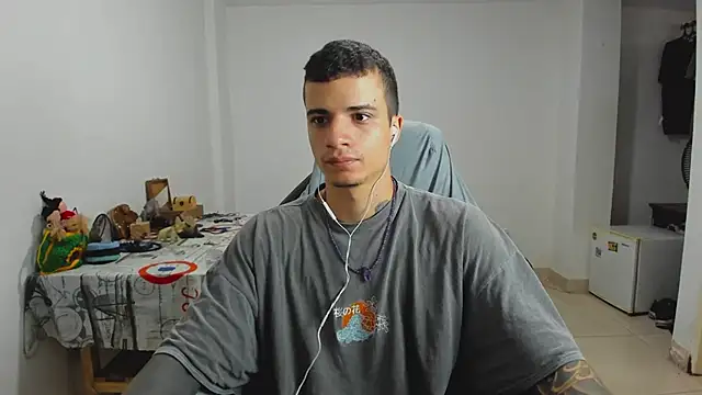 Snapshot of Balo_lovers chatting on January 2025 03:44:01 PM Balo lovers online show from January 2025 03:44:01 PM