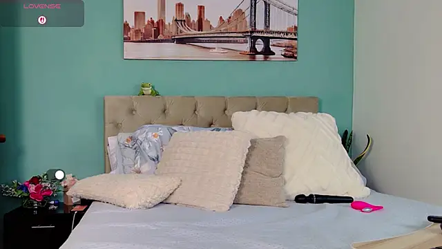 Snapshot of yanella_fire chatting on October 2025 09:02:01 PM yanella fire online show from October 2025 09:02:01 PM