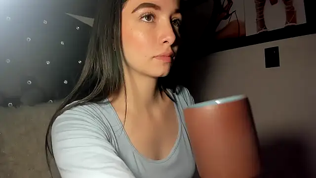 diana queen  online show from December 2025 09:34:02 PM