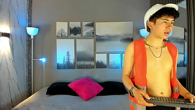 noah and rose online show from September 2025 07:57:02 PM